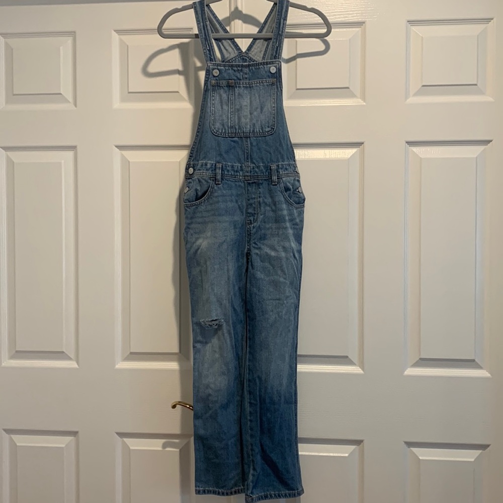Girls Old Navy Distressed Overalls
